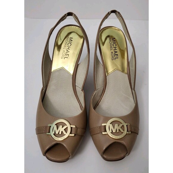 MICHAEL KORS Rochelle Heels 8 Peep Toe Tan Leather Gold MK Wedge Slingback - Picture 2 of 9